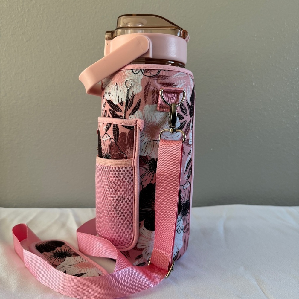 ST-Yiben, Half gallon water bottle sleeve & strap, 70oz with strap
